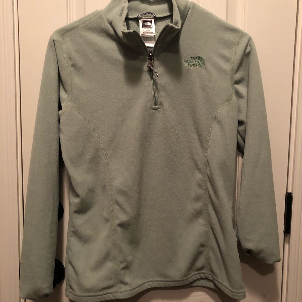 North face pull over
